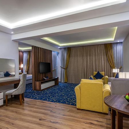The Palace Hotel Suites Хамис-Мушайт Экстерьер фото